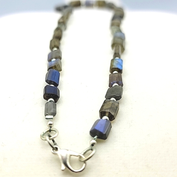 Natural Rainbow Fire Labradorite 8x6 to 11x8mm Faceted Nugget Beads Necklace 16" - Picture 8 of 9